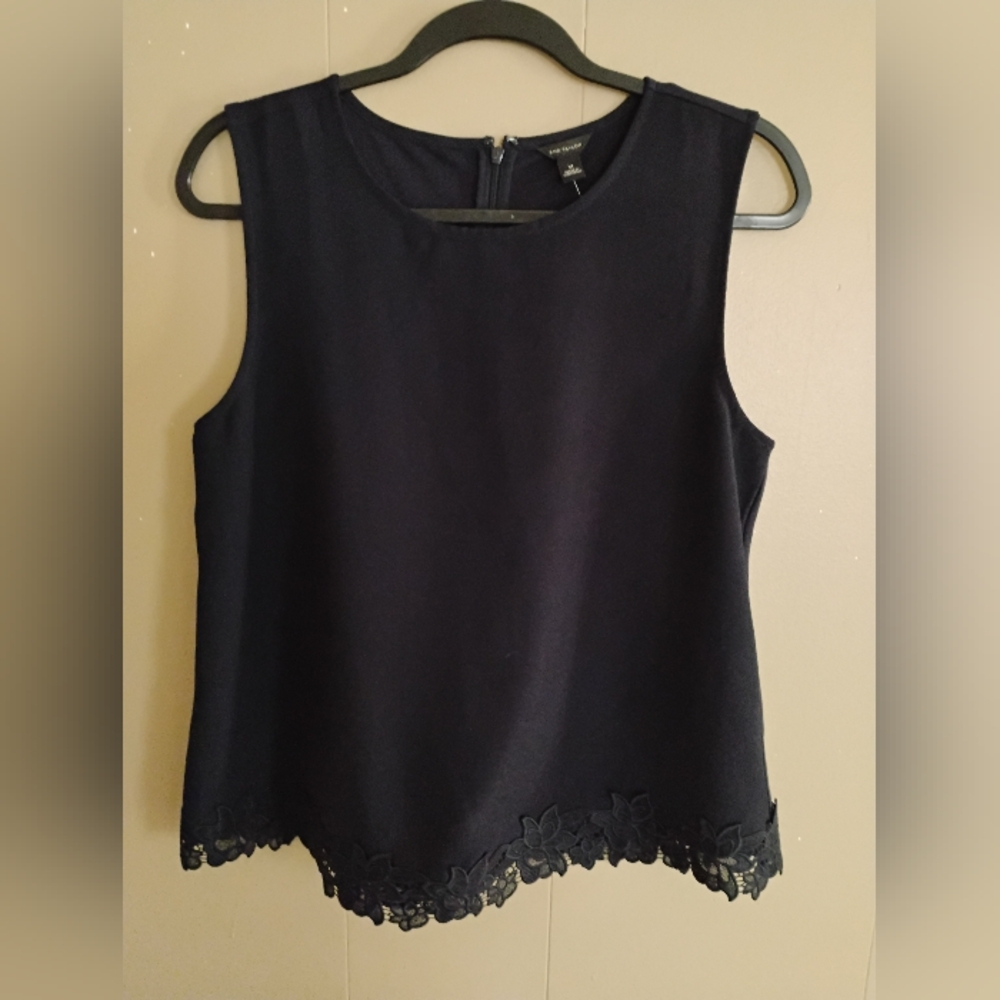 Medium Ann Taylor sleeveless top Navy